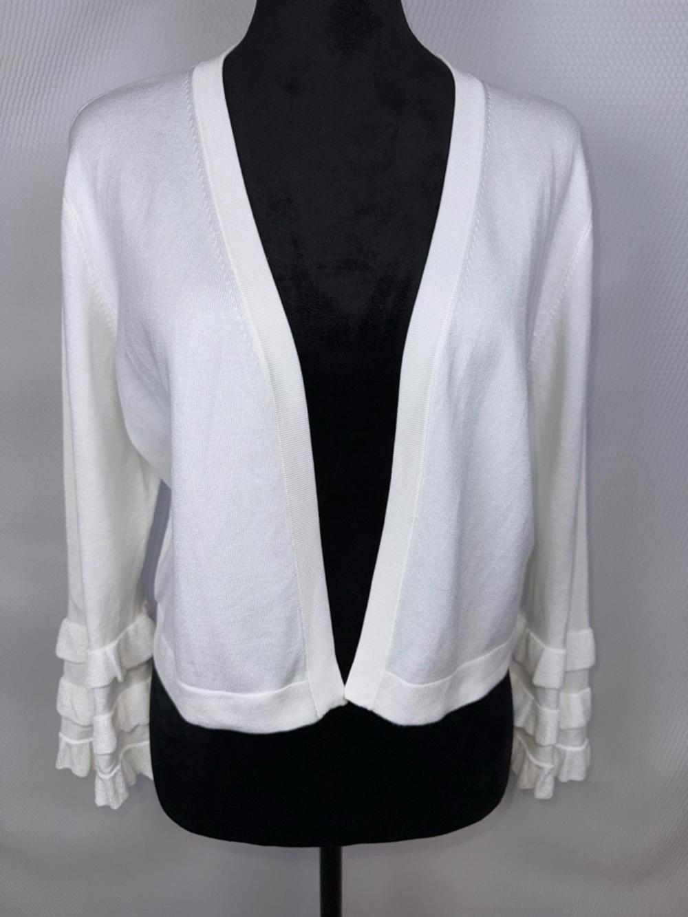 Calvin Klein White Ruffled Sleeve Open Front Shrug Cardigan Size Medium
